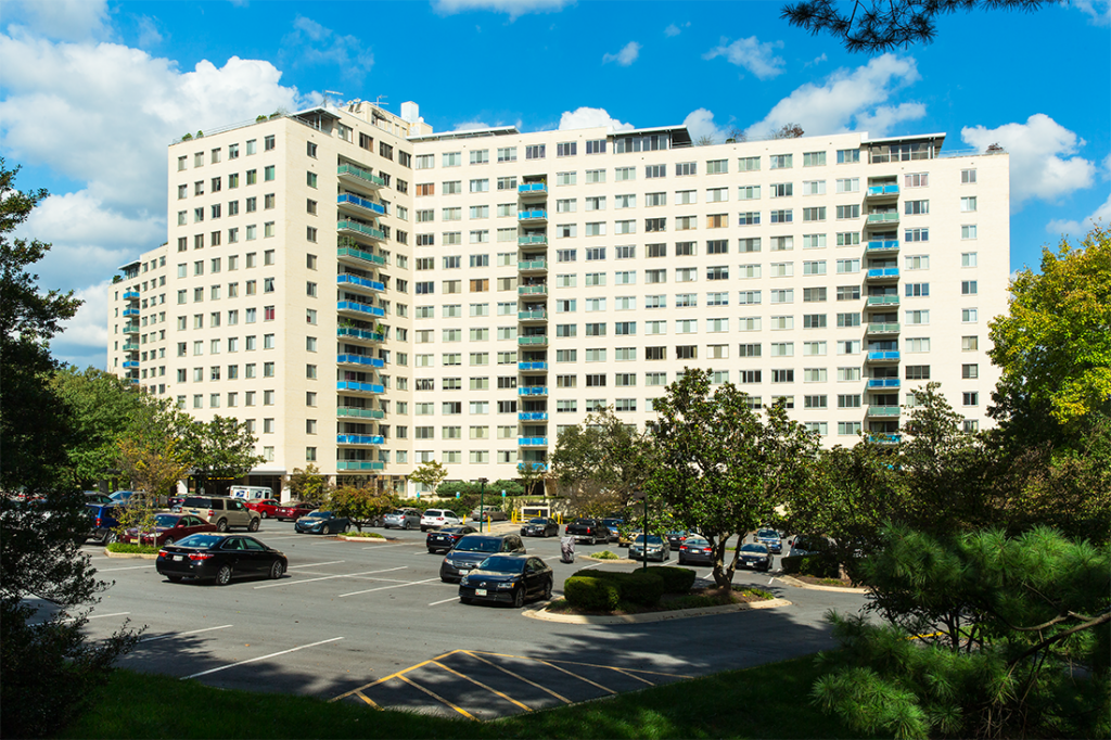 Grosvenor Park I & II Condominium HiRise Windows