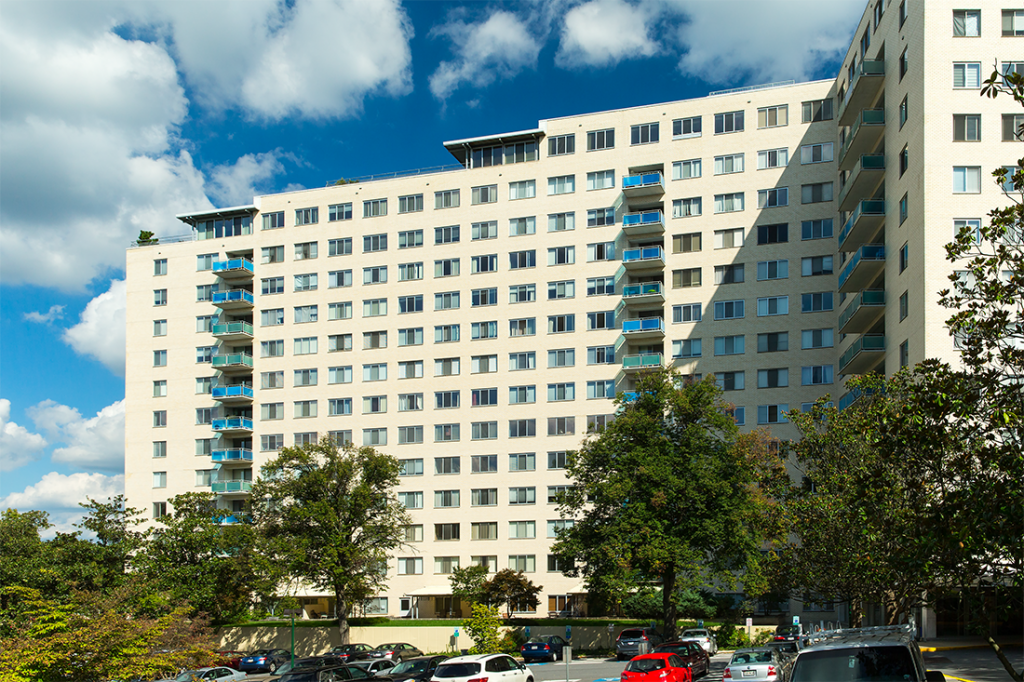 Grosvenor Park I & II Condominium HiRise Windows