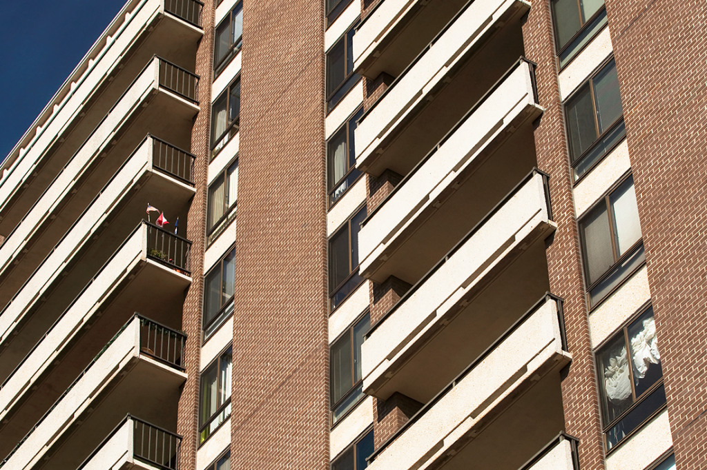 Regency at McLean HiRise Windows